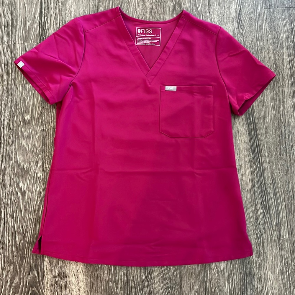Figs Caterina One Pocket Scrub Top- Berry